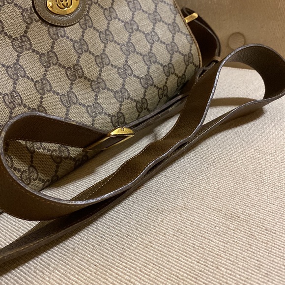 Gucci Vintage Crossbody Bag - Picture 13 of 14